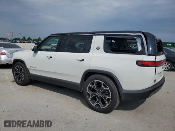 ✅ 2024 Rivian R1S Adventure • VIN: 7PDSGCBA1RN045131 • Lot: 58724835. Listed on Copart with 7,841 mi. Free auction sales archive from the USA and detailed vehicle history report at DreamBid. Image 2.
