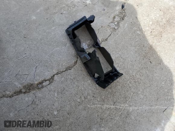 ✅ 2009 Chevrolet Colorado 1LT • VIN: 1GCCS149998139760 • Лот: 70502674. Опубликован ранее на Copart с пробегом 275 442 миль. Бесплатный доступ к архиву аукционных продаж из США и подробный отчёт об истории автомобиля на DreamBid. Изображение 12.