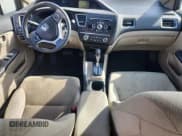 ✅ 2014 Honda Civic LX • VIN: 2HGFB2F54EH526316 • Lot: 91867845. Wystawiony na Copart z przebiegiem 137 866 mil. Bezpłatny archiwum sprzedaży aukcyjnych z USA i szczegółowy raport historii pojazdu na DreamBid. Zdjęcie 8.