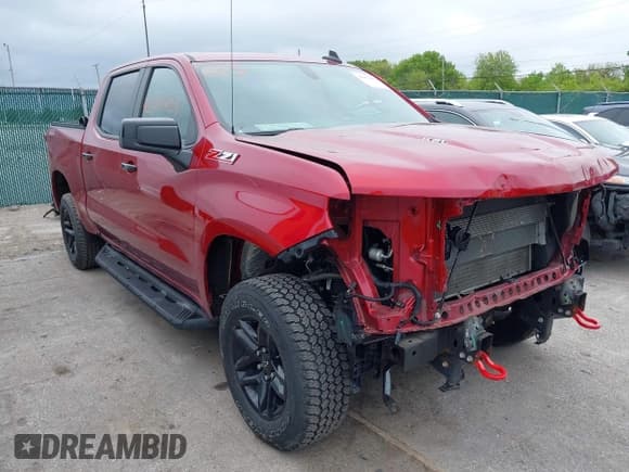 ✅ 2021 Chevrolet Silverado 1500 LT Trail Boss • VIN: 1GCPYFEL7MZ168474 • Lot: 42351427. Wystawiony na IAAI z przebiegiem 103 836 mil. Bezpłatny archiwum sprzedaży aukcyjnych z USA i szczegółowy raport historii pojazdu na DreamBid. Zdjęcie 1.