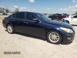 2009 Hyundai Genesis z VIN KMHGC46E49U016820, wystawiony jako Copart lot #68099544 z przebiegiem 66 940 mil mil oraz Szkoda całkowita • Salvage title. Historia ofert i sprzedaży dostępna na DreamBid. Obrazek 4.