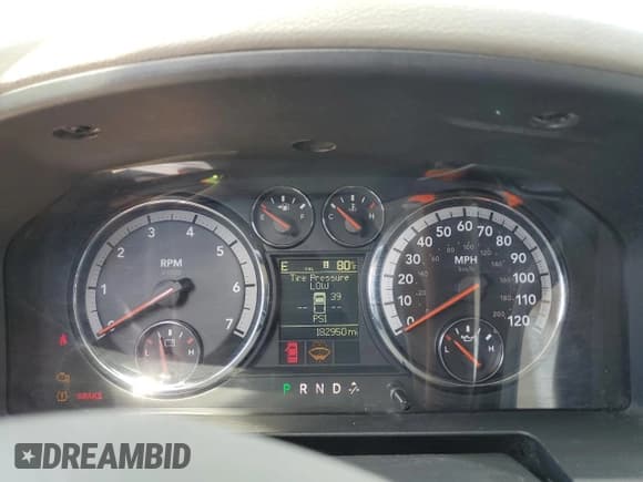 ✅ 2010 Dodge 1500 SLT • VIN: 1D7RV1GPXAS120546 • Lot: 50836085. Wystawiony na Copart z przebiegiem 182 950 mil. Bezpłatny archiwum sprzedaży aukcyjnych z USA i szczegółowy raport historii pojazdu na DreamBid. Zdjęcie 9.