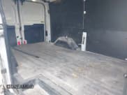 ✅ 2017 Ford Transit • VIN: 1FTYE1YM8HKB45935 • Lot: 42177029. Wystawiony na IAAI z przebiegiem 134 789 mil. Bezpłatny archiwum sprzedaży aukcyjnych z USA i szczegółowy raport historii pojazdu na DreamBid. Zdjęcie 8.