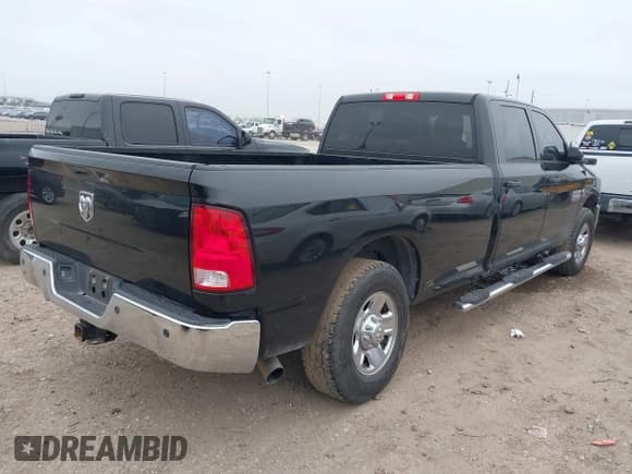 ✅ 2017 Ram 2500 Tradesman • VIN: 3C6UR4HLXHG779208 • Lot: 41575495. Wystawiony na IAAI z przebiegiem 73 854 mil. Bezpłatny archiwum sprzedaży aukcyjnych z USA i szczegółowy raport historii pojazdu na DreamBid. Zdjęcie 4.