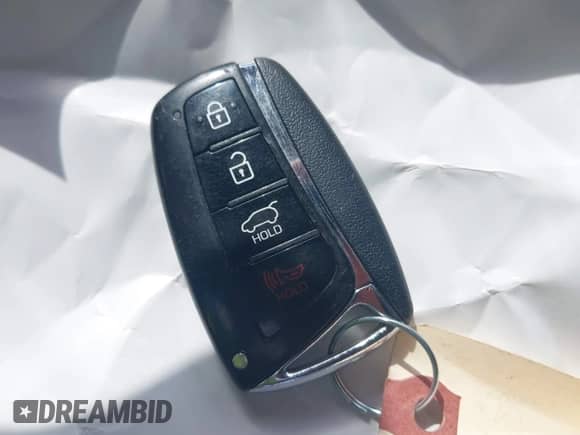 2018 Hyundai Santa Fe 2.4L z VIN 5NMZUDLB6JH078395, wystawiony jako IAAI lot #43277067 z przebiegiem 82 038 mil mil oraz . Historia ofert i sprzedaży dostępna na DreamBid. Obrazek 11.