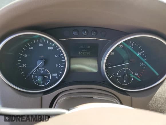 ✅ 2006 Mercedes-Benz M 350 • VIN: 4JGBB86E46A058602 • Lot: 80247115. Listed on Copart with 167,328 mi. Free auction sales archive from the USA and detailed vehicle history report at DreamBid. Image 9.