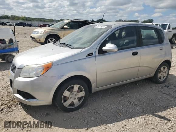 2011 Chevrolet Aveo 1LT z VIN KL1TD6DEXBB140484, wystawiony jako Copart lot #71553954 z przebiegiem 112 583 mil mil oraz Szkoda całkowita • Salvage title. Historia ofert i sprzedaży dostępna na DreamBid. Obrazek 1.