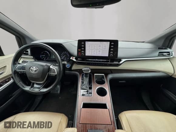 ✅ 2021 Toyota Sienna XLE • VIN: 5TDYRKECXMS068784 • Lot: 52666455. Listed on Copart with 215,072 mi. Free auction sales archive from the USA and detailed vehicle history report at DreamBid. Image 9.