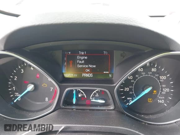 ✅ 2019 Ford Escape SE • VIN: 1FMCU0GD2KUB23252 • Lot: 43727305. Wystawiony na IAAI z przebiegiem 163 721 mil. Bezpłatny archiwum sprzedaży aukcyjnych z USA i szczegółowy raport historii pojazdu na DreamBid. Zdjęcie 7.