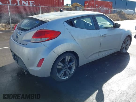 ✅ 2012 Hyundai Veloster w/Gray Int • VIN: KMHTC6AD5CU061815 • Lot: 41509535. Wystawiony na IAAI z przebiegiem 146 229 mil. Bezpłatny archiwum sprzedaży aukcyjnych z USA i szczegółowy raport historii pojazdu na DreamBid. Zdjęcie 4.
