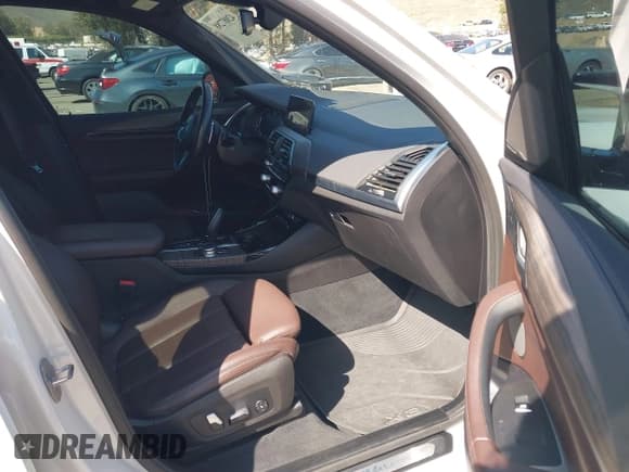 ✅ 2019 BMW X3 M40i • VIN: 5UXTS3C50K0Z04822 • Lot: 42087288. Wystawiony na IAAI z przebiegiem 54 581 mil. Bezpłatny archiwum sprzedaży aukcyjnych z USA i szczegółowy raport historii pojazdu na DreamBid. Zdjęcie 5.