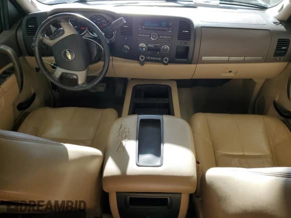 2014 Chevrolet Silverado 3500HD LT с VIN 1GC4K0C81EF144707, выставлен на аукционе Copart как лот 83362624 с пробегом 285 557 миль миль и Списание • Salvage title. История ставок и продаж доступна на DreamBid. Изображение 8.