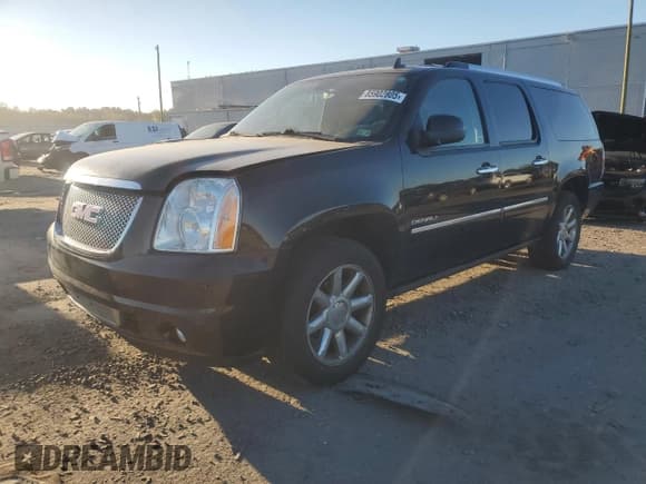 ✅ 2013 GMC Yukon XL Denali • VIN: 1GKS2MEF0DR236399 • Lot: 85902805. Listed on Copart with 134,000 mi. Free auction sales archive from the USA and detailed vehicle history report at DreamBid. Image 1.