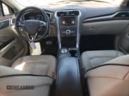 ✅ 2017 Ford Fusion Hybrid Titanium • VIN: 3FA6P0RU3HR304890 • Lot: 84184885. Wystawiony na Copart z przebiegiem 154 799 mil. Bezpłatny archiwum sprzedaży aukcyjnych z USA i szczegółowy raport historii pojazdu na DreamBid. Zdjęcie 8.