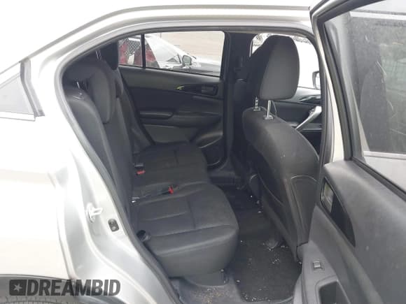 ✅ 2019 Mitsubishi Eclipse Cross ES • VIN: JA4AT3AA0KZ032671 • Lot: 43789625. Wystawiony na IAAI z przebiegiem 112 146 mil. Bezpłatny archiwum sprzedaży aukcyjnych z USA i szczegółowy raport historii pojazdu na DreamBid. Zdjęcie 8.