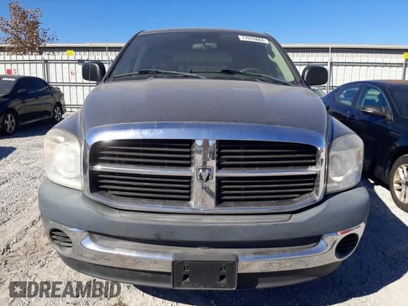 ✅ 2008 Dodge 1500 ST • VIN: 1D7HU18N88S569827 • Лот: 77076664. Опубликован ранее на Copart с пробегом 166 885 миль. Бесплатный доступ к архиву аукционных продаж из США и подробный отчёт об истории автомобиля на DreamBid. Изображение 5.