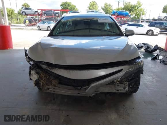 2022 Toyota Camry SE z VIN 4T1G11AK2NU651062, wystawiony jako IAAI lot #42473429 z przebiegiem 46 906 mil mil oraz . Historia ofert i sprzedaży dostępna na DreamBid. Obrazek 13.