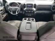 ✅ 2020 Chevrolet Silverado 1500 RST • VIN: 1GCUYEED6LZ304324 • Lot: 63973304. Wystawiony na Copart z przebiegiem 85 358 mil. Bezpłatny archiwum sprzedaży aukcyjnych z USA i szczegółowy raport historii pojazdu na DreamBid. Zdjęcie 8.