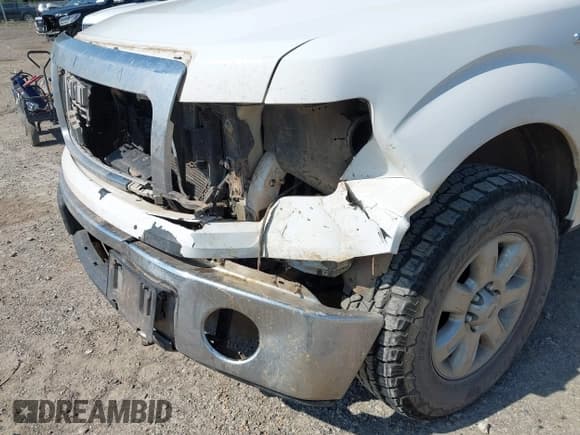 ✅ 2013 Ford F-150 XL • VIN: 1FTFW1ET1DFB25030 • Lot: 42783502. Wystawiony na IAAI z przebiegiem 175 968 mil. Bezpłatny archiwum sprzedaży aukcyjnych z USA i szczegółowy raport historii pojazdu na DreamBid. Zdjęcie 6.