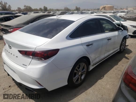 ✅ 2018 Hyundai Sonata Limited • VIN: 5NPE34AF3JH681587 • Лот: 56427402. Опубликован ранее на Copart с пробегом 39 096 миль. Бесплатный доступ к архиву аукционных продаж из США и подробный отчёт об истории автомобиля на DreamBid. Изображение 4.