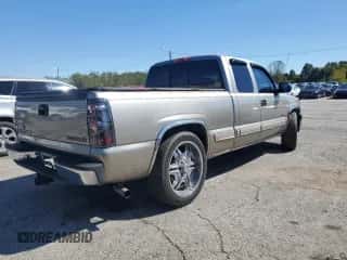 1999 Chevrolet Silverado 1500 z VIN 1GCEC19T3XZ137309, wystawiony jako Copart lot #84949485 z przebiegiem 179 759 mil mil oraz Szkoda całkowita • Salvage title. Historia ofert i sprzedaży dostępna na DreamBid. Obrazek 3.