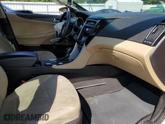 ✅ 2011 Hyundai Sonata GLS • VIN: 5NPEB4AC3BH274976 • Lot: 67074434. Listed on Copart with 202,253 mi. Free auction sales archive from the USA and detailed vehicle history report at DreamBid. Image 7.