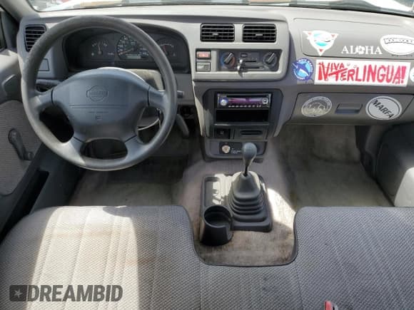 ✅ 1998 Nissan Frontier XE • VIN: 1N6DD21S5WC335549 • Lot: 61021245. Wystawiony na Copart z przebiegiem 310 230 mil. Bezpłatny archiwum sprzedaży aukcyjnych z USA i szczegółowy raport historii pojazdu na DreamBid. Zdjęcie 8.