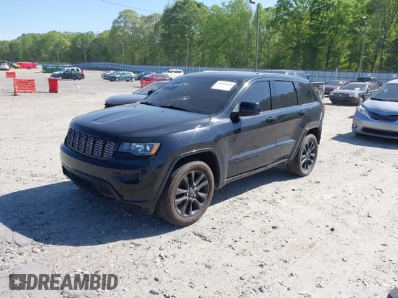 ✅ 2020 Jeep Grand Cherokee Altitude • VIN: 1C4RJEAG4LC364583 • Lot: 42049658. Listed on IAAI with 94,366 mi. Free auction sales archive from the USA and detailed vehicle history report at DreamBid. Image 18.