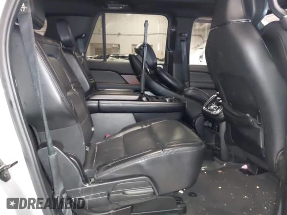 ✅ 2019 Lincoln Navigator Reserve • VIN: 5LMJJ3LTXKEL25178 • Lot: 43818096. Listed on IAAI with 115,997 mi. Free auction sales archive from the USA and detailed vehicle history report at DreamBid. Image 8.