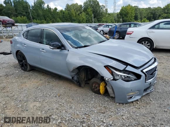 ✅ 2018 Infiniti Q70 Luxe • VIN: JN1BY1AR4JM220761 • Lot: 67627515. Listed on Copart with 110,383 mi. Free auction sales archive from the USA and detailed vehicle history report at DreamBid. Image 4.