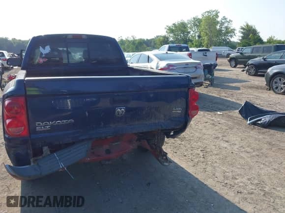 2006 Dodge Dakota SLT с VIN 1D7HW48J86S526451, выставлен на аукционе IAAI как лот 42471506 с пробегом 191 674 миль миль и . История ставок и продаж доступна на DreamBid. Изображение 16.