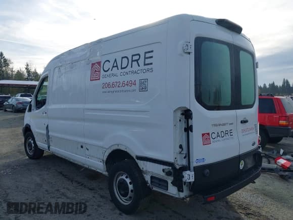 ✅ 2019 Ford Transit • VIN: 1FTYR2CM3KKA93185 • Lot: 43568775. Wystawiony na IAAI z przebiegiem 98 704 mil. Bezpłatny archiwum sprzedaży aukcyjnych z USA i szczegółowy raport historii pojazdu na DreamBid. Zdjęcie 3.