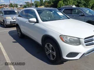 ✅ 2016 Mercedes-Benz GLC 300 • VIN: WDC0G4KB0GF102580 • Lot: 43098413. Wystawiony na IAAI z przebiegiem 142 277 mil. Bezpłatny archiwum sprzedaży aukcyjnych z USA i szczegółowy raport historii pojazdu na DreamBid. Zdjęcie 1.