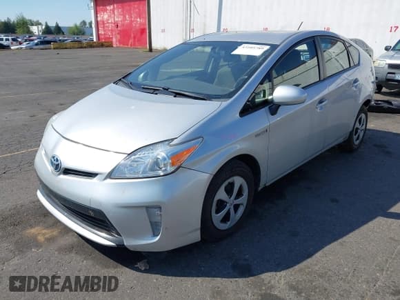 ✅ 2015 Toyota Prius Two • VIN: JTDKN3DUXF1984513 • Лот: 43105789. Опубликован ранее на IAAI с пробегом 109 652 миль. Бесплатный доступ к архиву аукционных продаж из США и подробный отчёт об истории автомобиля на DreamBid. Изображение 2.