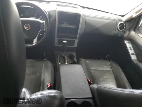 ✅ 2010 Mercury Mountaineer • VIN: 4M2EN4HE2AUJ03178 • Lot: 61929335. Wystawiony na Copart z przebiegiem Nie podano. Bezpłatny archiwum sprzedaży aukcyjnych z USA i szczegółowy raport historii pojazdu na DreamBid. Zdjęcie 8.