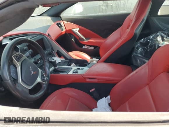 2015 Chevrolet Corvette Z51 3LT с VIN 1G1YM2D79F5107403, выставлен на аукционе Copart как лот 76190254 с пробегом Не указан миль и Списание • Salvage title. История ставок и продаж доступна на DreamBid. Изображение 7.