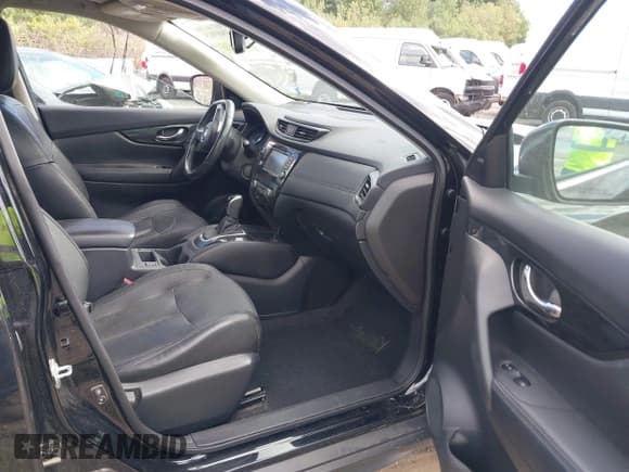 ✅ 2017 Nissan Rogue S • VIN: 5N1AT2MV8HC760843 • Lot: 43083925. Listed on IAAI with 118,062 mi. Free auction sales archive from the USA and detailed vehicle history report at DreamBid. Image 5.