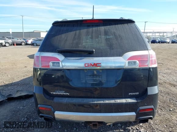 ✅ 2015 GMC Terrain Denali • VIN: 2GKFLZE37F6102716 • Lot: 43349475. Listed on IAAI with 119,121 mi. Free auction sales archive from the USA and detailed vehicle history report at DreamBid. Image 16.
