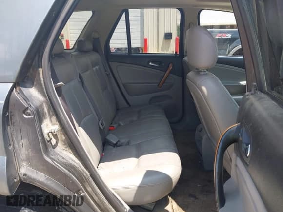 ✅ 2006 Saturn VUE • VIN: 5GZCZ53486S875014 • Lot: 42794128. Wystawiony na IAAI z przebiegiem 282 038 mil. Bezpłatny archiwum sprzedaży aukcyjnych z USA i szczegółowy raport historii pojazdu na DreamBid. Zdjęcie 8.