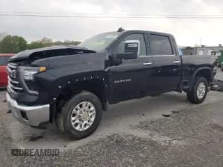 ✅ 2024 Chevrolet Silverado 2500HD • VIN: 2GC1YPEY7R1105110 • Лот: 51956885. Опубликован ранее на Copart с пробегом 20 133 миль. Бесплатный доступ к архиву аукционных продаж из США и подробный отчёт об истории автомобиля на DreamBid. Изображение 1.