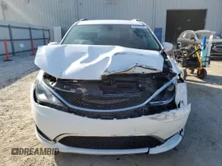 ✅ 2020 Chrysler Pacifica Touring L • VIN: 2C4RC1BG9LR287265 • Lot: 91876145. Wystawiony na Copart z przebiegiem 59 227 mil. Bezpłatny archiwum sprzedaży aukcyjnych z USA i szczegółowy raport historii pojazdu na DreamBid. Zdjęcie 5.