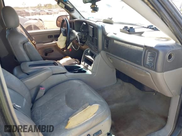 ✅ 2004 Chevrolet Tahoe LS • VIN: 1GNEC13Z24R111364 • Lot: 42842938. Listed on IAAI with 337,985 mi. Free auction sales archive from the USA and detailed vehicle history report at DreamBid. Image 5.