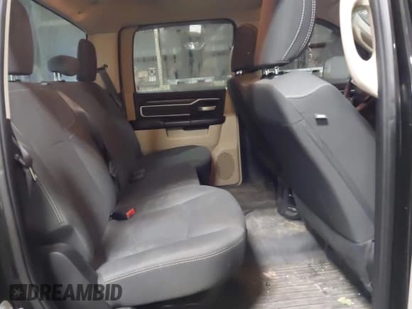 ✅ 2021 Ram 2500 Big Horn • VIN: 3C6UR5JL1MG508497 • Lot: 43625938. Wystawiony na IAAI z przebiegiem 139 804 mil. Bezpłatny archiwum sprzedaży aukcyjnych z USA i szczegółowy raport historii pojazdu na DreamBid. Zdjęcie 8.