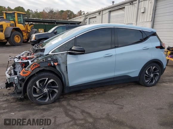 ✅ 2022 Chevrolet Bolt EV 2LT • VIN: 1G1FX6S05N4122643 • Lot: 41425224. Listed on IAAI with 85,845 mi. Free auction sales archive from the USA and detailed vehicle history report at DreamBid. Image 2.
