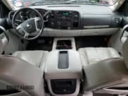 ✅ 2007 Chevrolet Silverado 2500HD 1LT • VIN: 1GCHK23K87F541620 • Лот: 61061585. Опубликован ранее на Copart с пробегом 127 694 миль. Бесплатный доступ к архиву аукционных продаж из США и подробный отчёт об истории автомобиля на DreamBid. Изображение 8.
