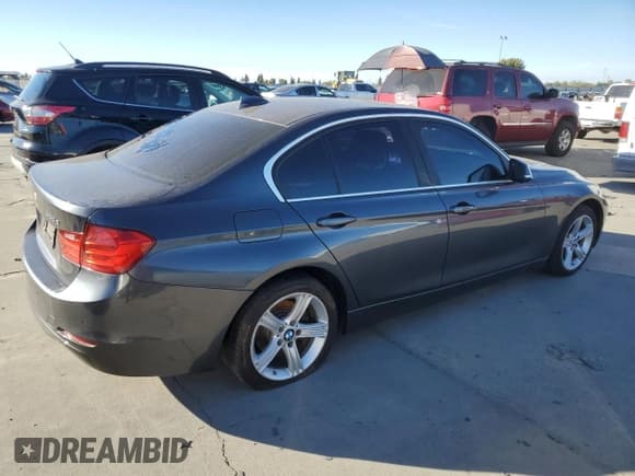 ✅ 2015 BMW 3 Series 328d • VIN: WBA3D3C58FK158266 • Лот: 90724175. Опубликован ранее на Copart с пробегом 167 229 миль. Бесплатный доступ к архиву аукционных продаж из США и подробный отчёт об истории автомобиля на DreamBid. Изображение 3.