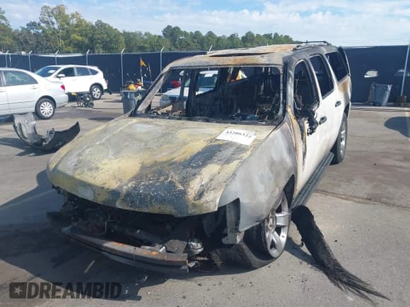 ✅ 2008 Chevrolet Suburban 3LT • VIN: 1GNFC16J58J225020 • Лот: 43286322. Опубликован ранее на IAAI с пробегом Не указан. Бесплатный доступ к архиву аукционных продаж из США и подробный отчёт об истории автомобиля на DreamBid. Изображение 6.