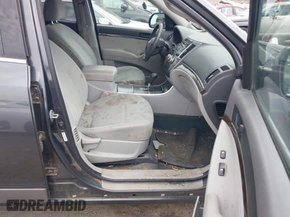 2012 Hyundai Veracruz GLS with VIN KM8NUDCC6CU205368, listed as a IAAI auction lot 43591156 with 183,360 mi miles and . Bid and sale history available at DreamBid. Image 5.