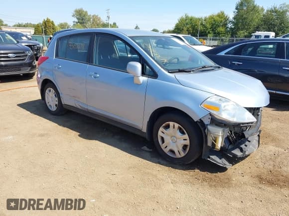 ✅ 2011 Nissan Versa S • VIN: 3N1BC1CP6BL431126 • Лот: 43192878. Опубликован ранее на IAAI с пробегом 156 671 миль. Бесплатный доступ к архиву аукционных продаж из США и подробный отчёт об истории автомобиля на DreamBid. Изображение 1.