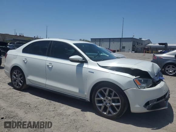 ✅ 2013 Volkswagen Jetta Hybrid SEL Premium • VIN: 3VW637AJ5DM292424 • Lot: 62792805. Listed on Copart with 144,119 mi. Free auction sales archive from the USA and detailed vehicle history report at DreamBid. Image 4.